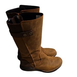 Women's Merrell Tall Leather  Waterproof Brown Boots Size 9